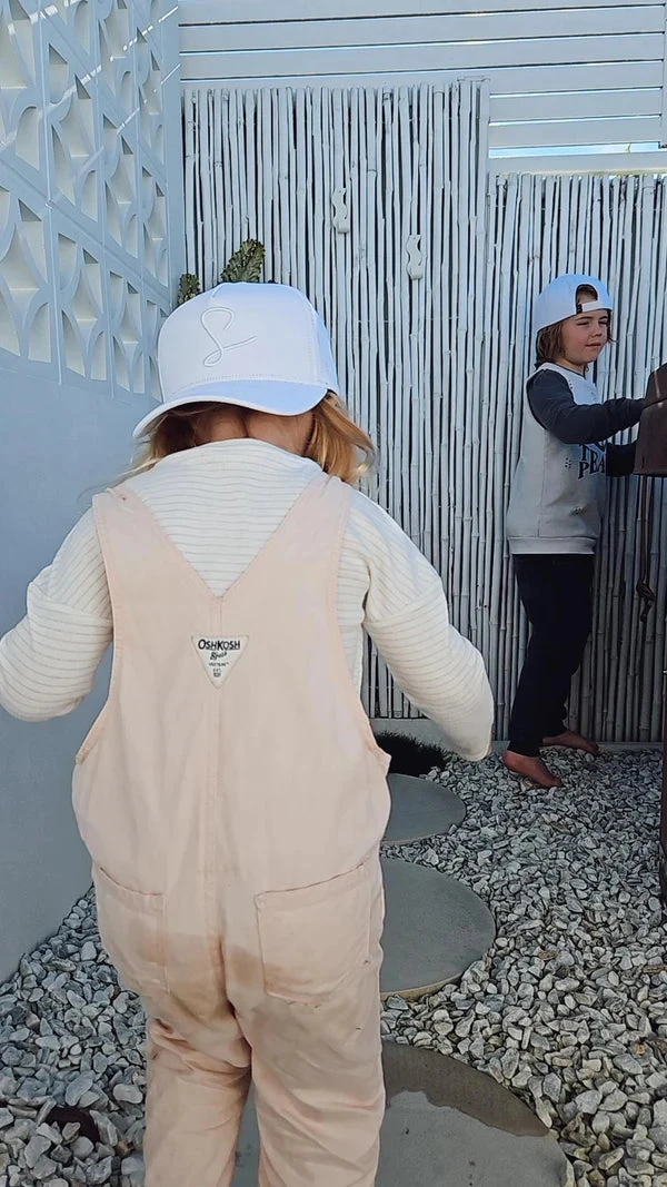 Sonny Australia - White A-Frame Hat - Sonny Australia Sonny Australia - White A-Frame Hat - Sonny Australia -MY LITTLE SHOP FBFB0CF4 F74E 4C80 9451 3A888B32C7F2