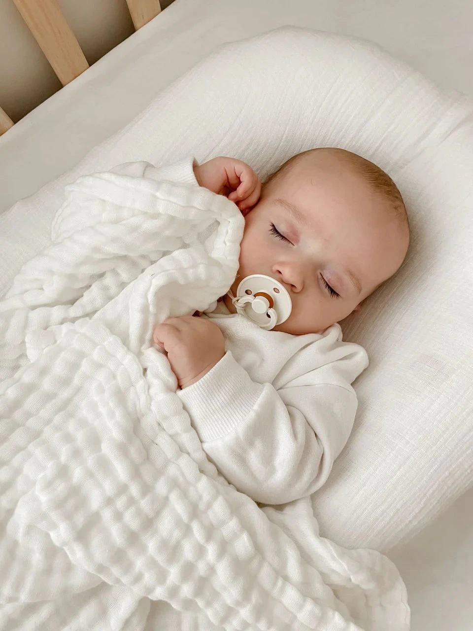 3 Little Crowns - Organic Cotton Gauze Blanket | White - 3 Little Crowns 3 Little Crowns - Organic Cotton Gauze Blanket | White - 3 Little Crowns -MY LITTLE SHOP GauzeBlanket2 1024x1024 2x e434fc12 0704 4d66 8768 e638bdc38e5c