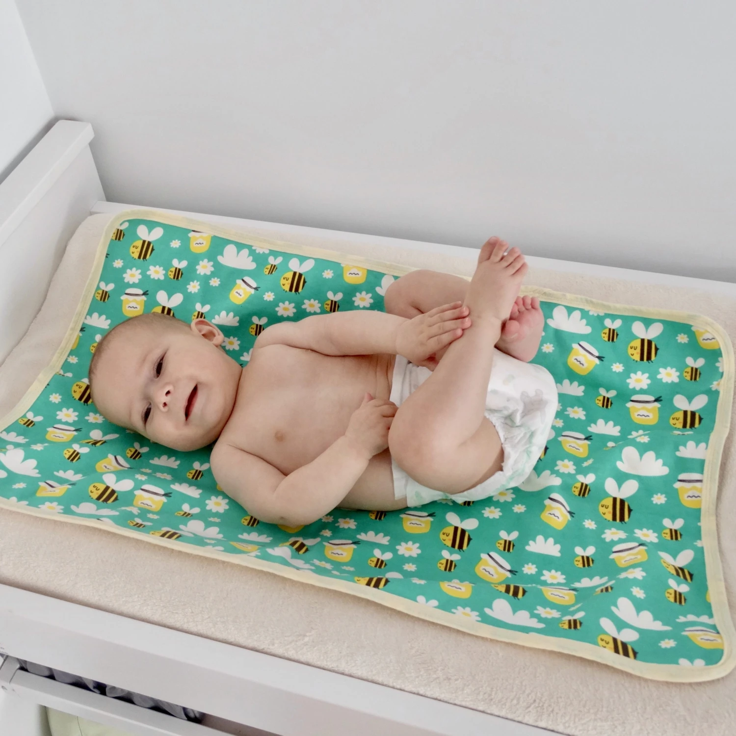 Tinker Tot Baby - Baby Change Mat – Bumble Bees and Honey Pots - Tinker Tot Baby Tinker Tot Baby - Baby Change Mat – Bumble Bees And Honey Pots - Tinker Tot Baby -MY LITTLE SHOP IMG 7187 scaled 1