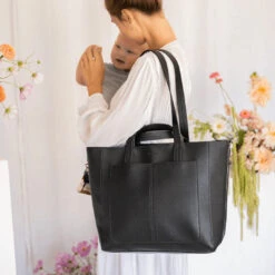 VANCHI - Ida Tote | Black - VANCHI 4 VANCHI - Ida Tote | Black - VANCHI -MY LITTLE SHOP Ida Tote Black 3 1024x1024 2x f7d671ae 55d4 4c97 bafe bdefbc23c75b