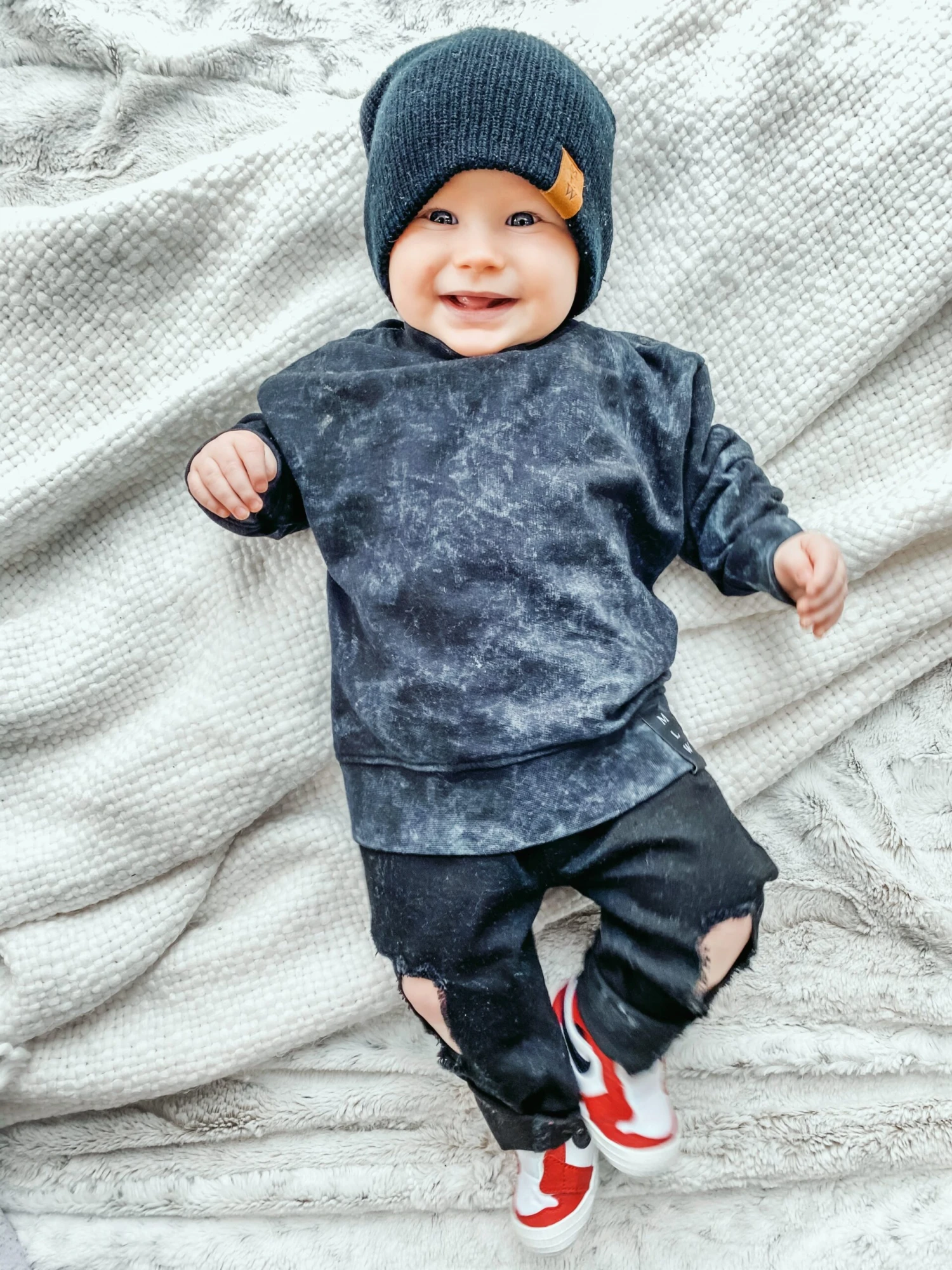 MLW By Design - Basic Stonewash Jumper | Black - MLW By Design MLW By Design - Basic Stonewash Jumper | Black - MLW By Design -MY LITTLE SHOP image00019 scaled
