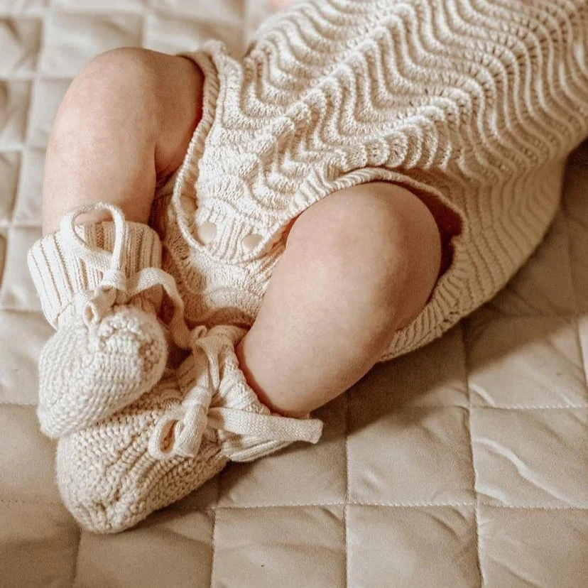 3 Little Crowns - Textured Knit Booties | Oat - 3 Little Crowns 3 Little Crowns - Textured Knit Booties | Oat - 3 Little Crowns -MY LITTLE SHOP oatwaveknitandbooties