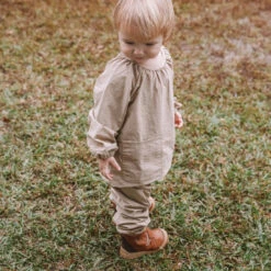 Little Mud Co. - Messy Smock | Stone - Little Mud Co 4 Little Mud Co. - Messy Smock | Stone - Little Mud Co -MY LITTLE SHOP stonesetstandingongrass